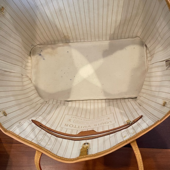 Authentic Louis Vuitton Neverfull GM Tote - Picture 3 of 9